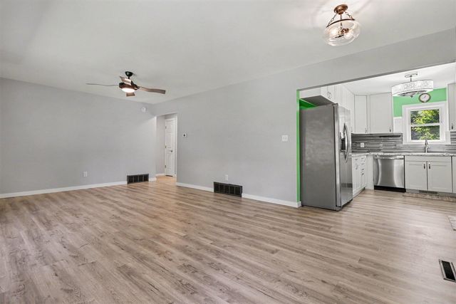 7514 E Drive, Battle Creek, MI 49014