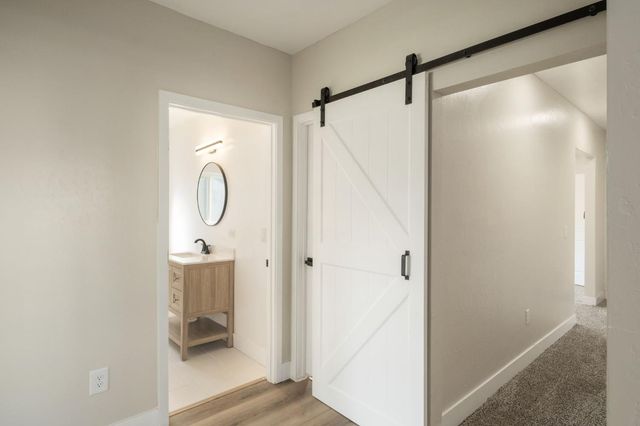 4169 E Platt Avenue, Fresno, CA 93702