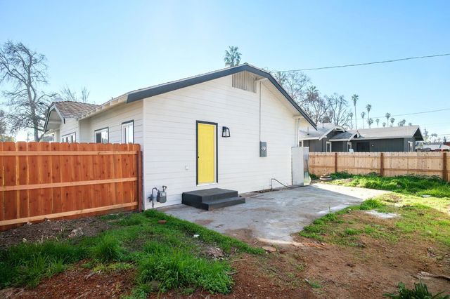 4169 E Platt Avenue, Fresno, CA 93702