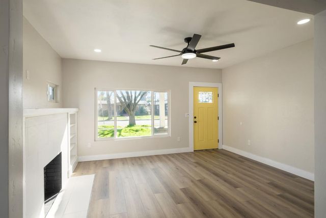 4169 E Platt Avenue, Fresno, CA 93702