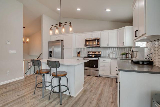 1207 Barnes Drive W, West Fargo, ND 58078