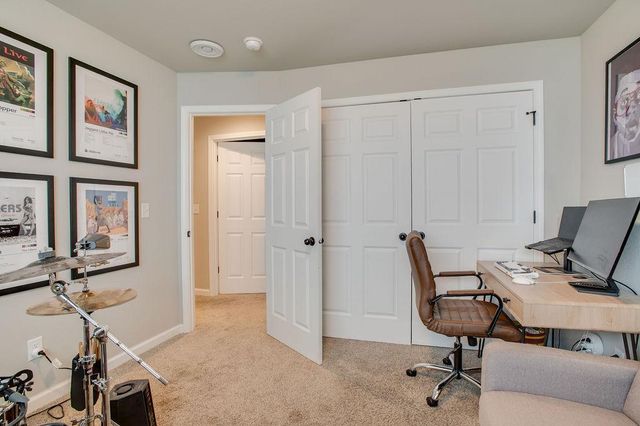 1207 Barnes Drive W, West Fargo, ND 58078