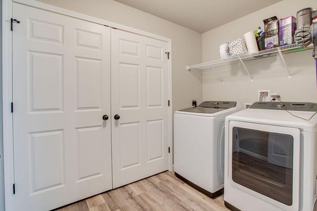 1207 Barnes Drive W, West Fargo, ND 58078