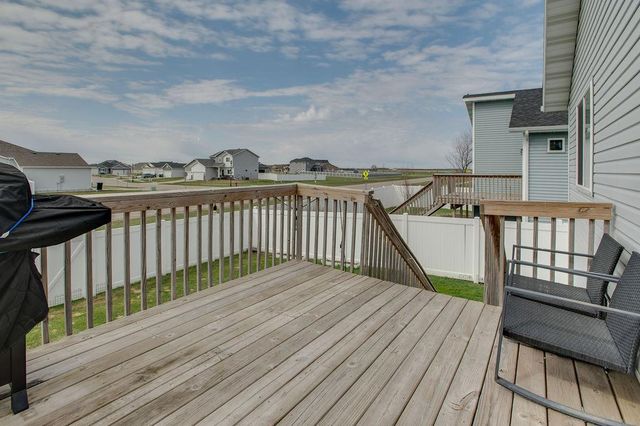 1207 Barnes Drive W, West Fargo, ND 58078
