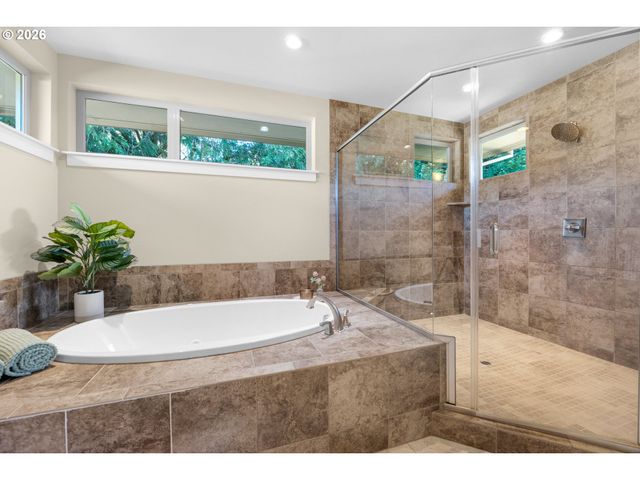 10253 Nw ENGLEMAN St, Portland, OR 97229