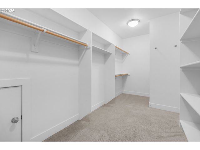 10253 Nw ENGLEMAN St, Portland, OR 97229