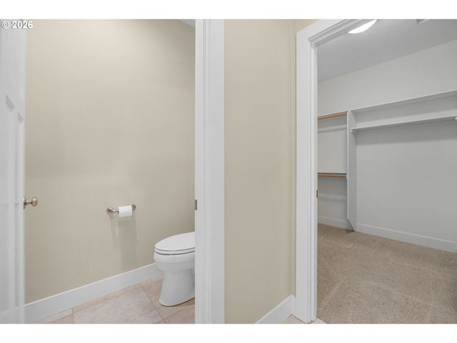 10253 Nw ENGLEMAN St, Portland, OR 97229