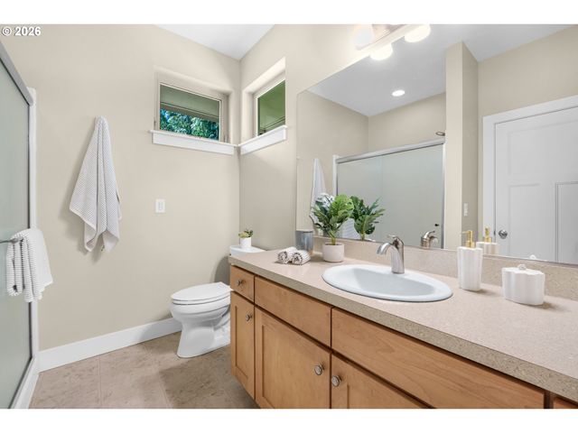 10253 Nw ENGLEMAN St, Portland, OR 97229