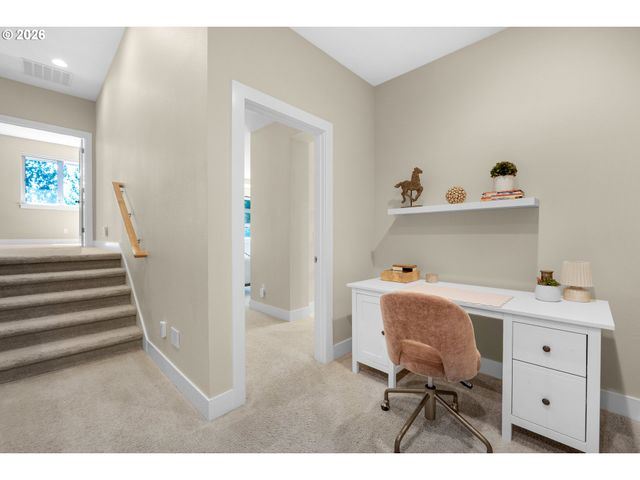 10253 Nw ENGLEMAN St, Portland, OR 97229