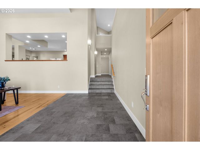 10253 Nw ENGLEMAN St, Portland, OR 97229