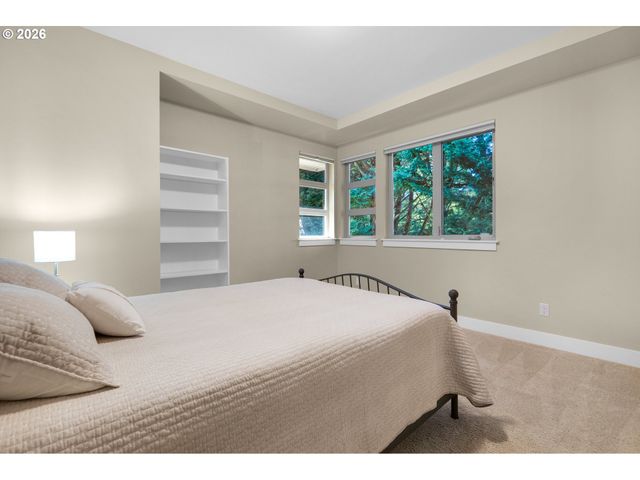 10253 Nw ENGLEMAN St, Portland, OR 97229