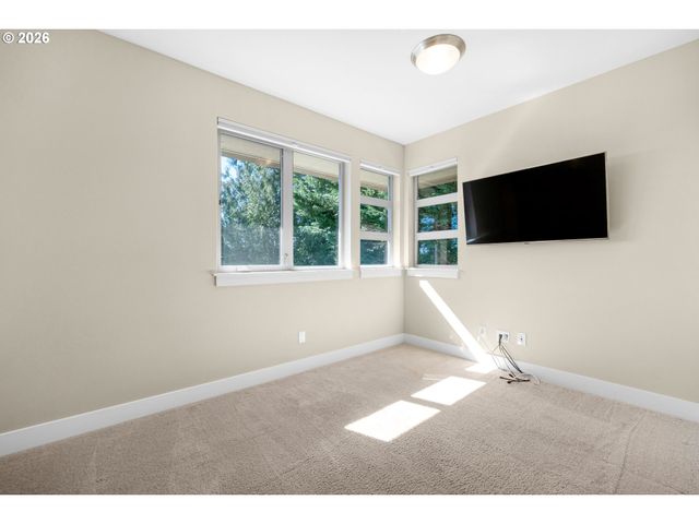 10253 Nw ENGLEMAN St, Portland, OR 97229