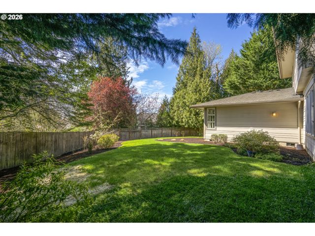 10253 Nw ENGLEMAN St, Portland, OR 97229