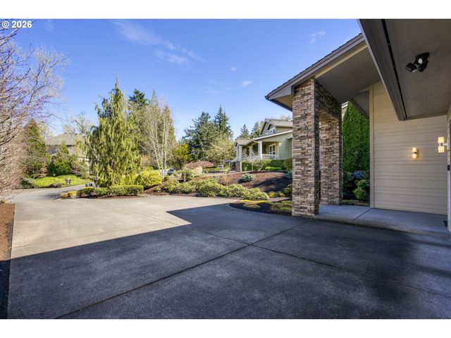 10253 Nw ENGLEMAN St, Portland, OR 97229