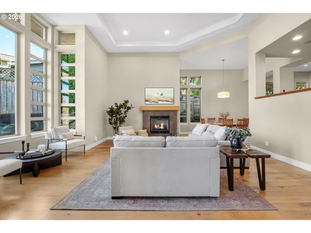 10253 Nw ENGLEMAN St, Portland, OR 97229