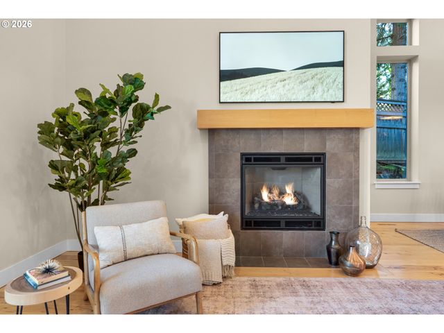 10253 Nw ENGLEMAN St, Portland, OR 97229