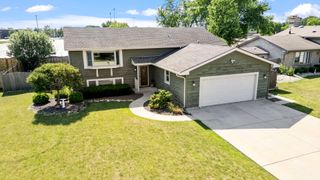 913 S Bentley Road, New Lenox, IL 60451