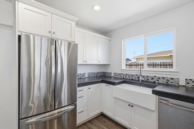 16 Airport Road, Freedom, CA 95019
