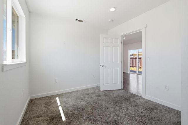 16 Airport Road, Freedom, CA 95019