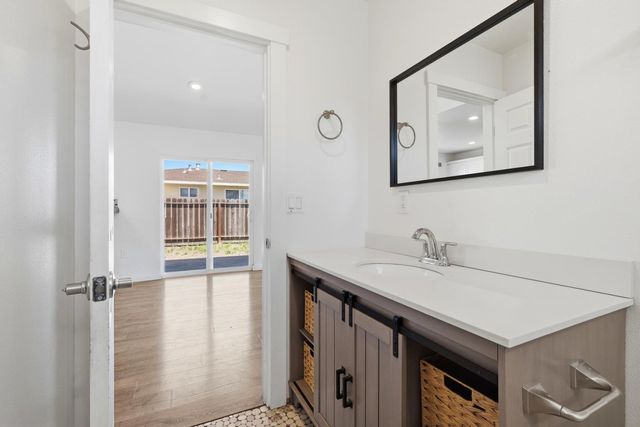 16 Airport Road, Freedom, CA 95019