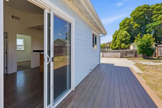 16 Airport Road, Freedom, CA 95019
