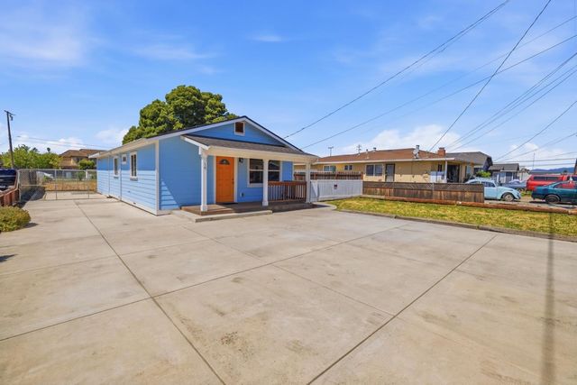 16 Airport Road, Freedom, CA 95019