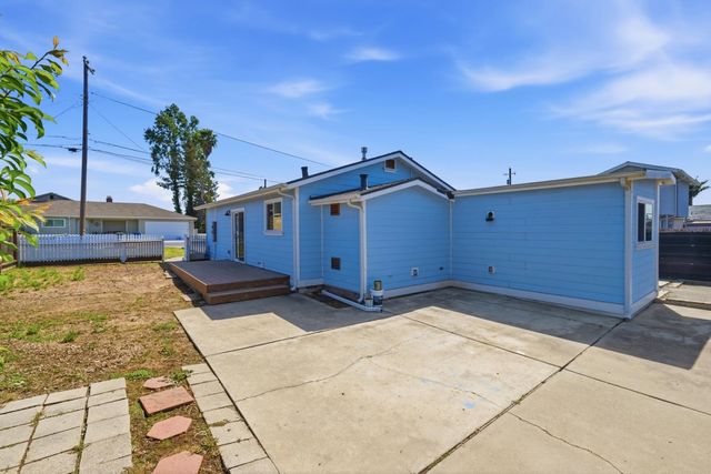 16 Airport Road, Freedom, CA 95019