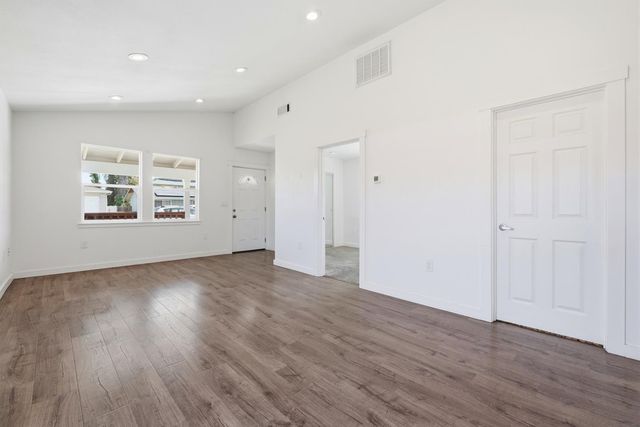 16 Airport Road, Freedom, CA 95019