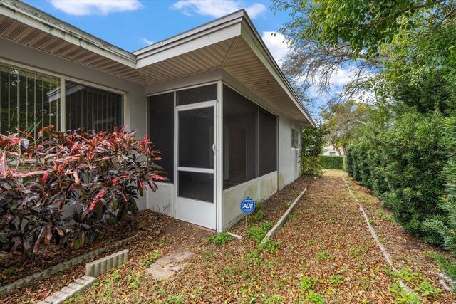 230 GARDEN CIRCLE, Belleair, FL 33756