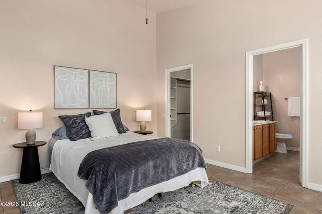 9025 N Clover Way, Tucson, AZ 85743