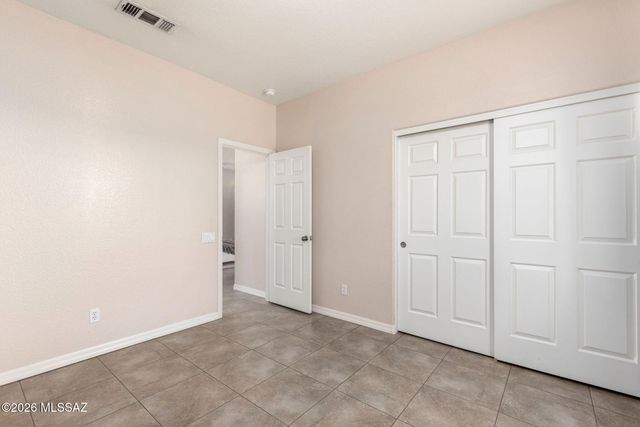 9025 N Clover Way, Tucson, AZ 85743