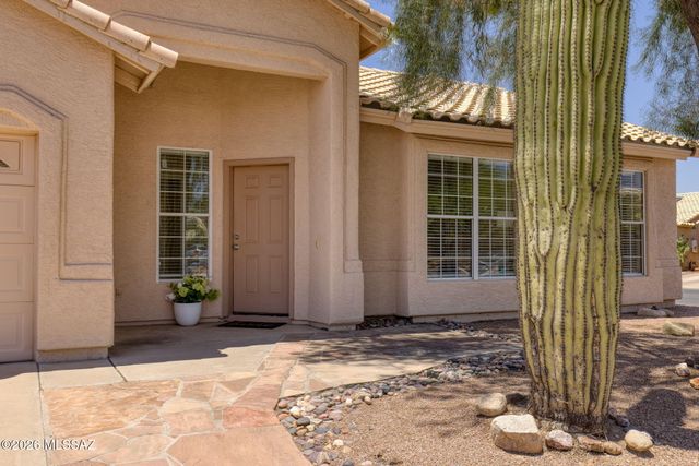 9025 N Clover Way, Tucson, AZ 85743