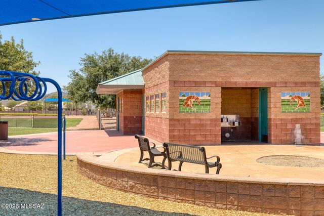 9025 N Clover Way, Tucson, AZ 85743