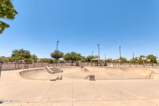 9025 N Clover Way, Tucson, AZ 85743