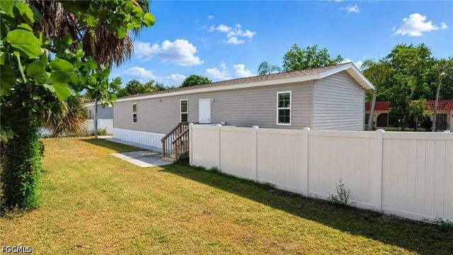 21190 Cypress Park CIR, Estero, FL 33928