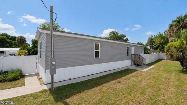 21190 Cypress Park CIR, Estero, FL 33928
