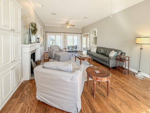 443 Huckleberry Drive, Lake Jackson, TX 77566