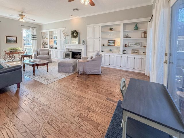 443 Huckleberry Drive, Lake Jackson, TX 77566