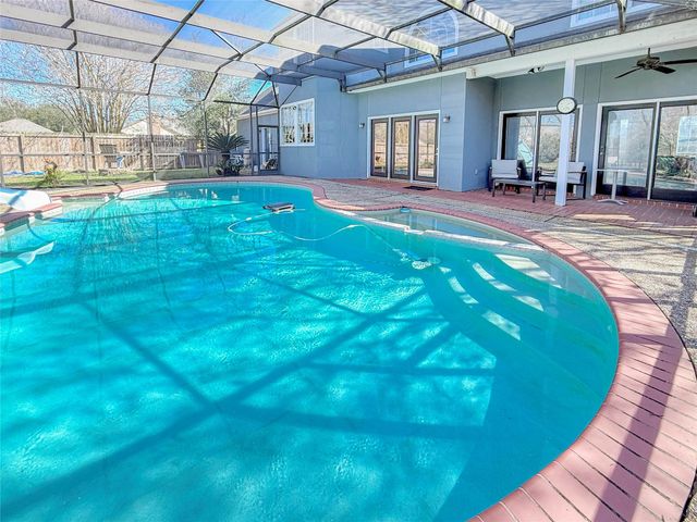 443 Huckleberry Drive, Lake Jackson, TX 77566