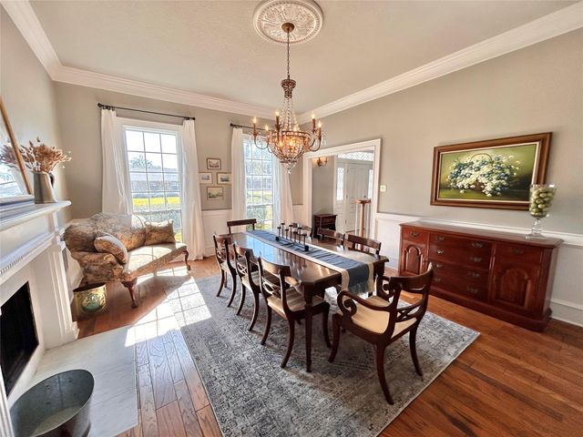 443 Huckleberry Drive, Lake Jackson, TX 77566