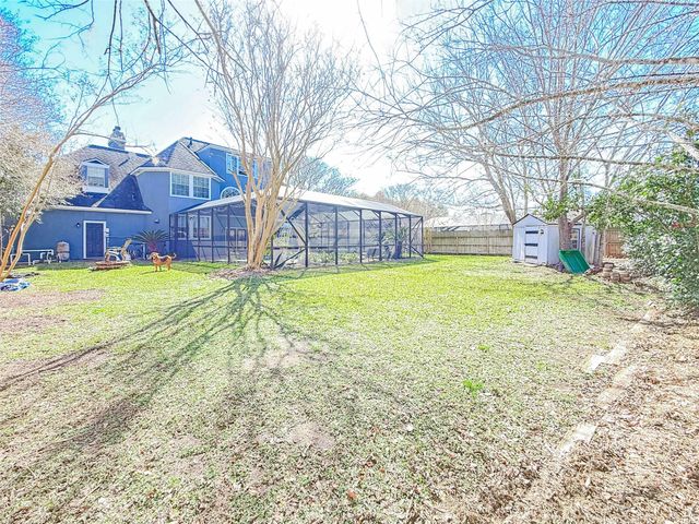 443 Huckleberry Drive, Lake Jackson, TX 77566