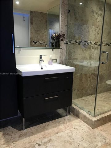 16919 N Bay Rd 916, Sunny Isles Beach, FL 33160