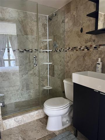 16919 N Bay Rd 916, Sunny Isles Beach, FL 33160
