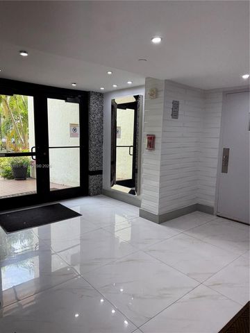 16919 N Bay Rd 916, Sunny Isles Beach, FL 33160