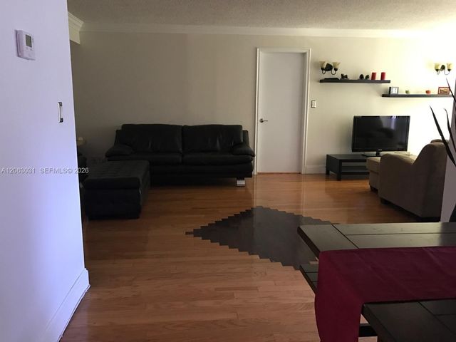 16919 N Bay Rd 916, Sunny Isles Beach, FL 33160