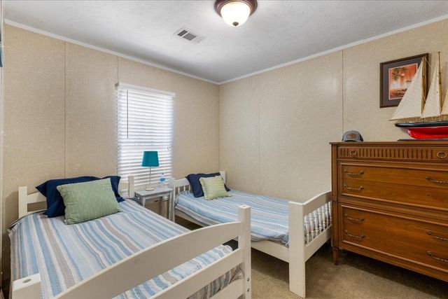 1421 Oak Pond Lane, Steinhatchee, FL 32359