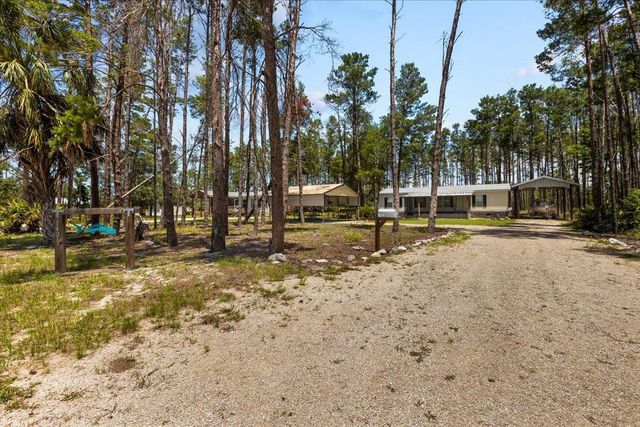 1421 Oak Pond Lane, Steinhatchee, FL 32359