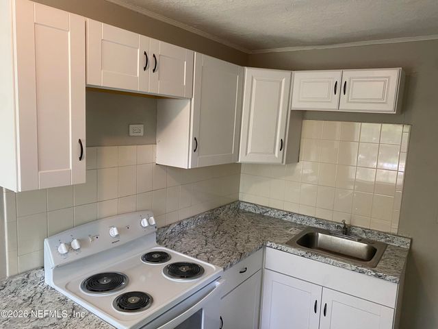 2854 WICKWIRE Street, Jacksonville, FL 32254