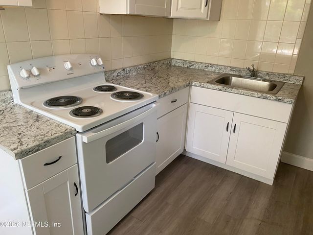 2854 WICKWIRE Street, Jacksonville, FL 32254