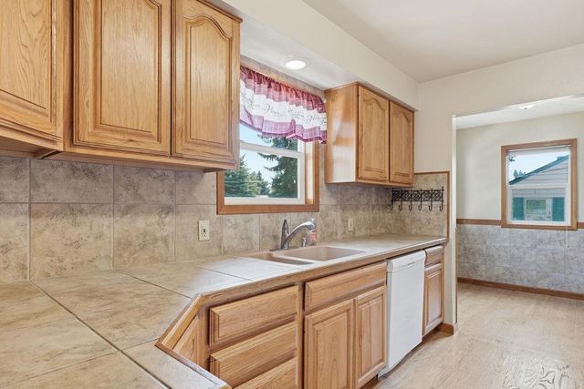 4317 N Maringo Dr, Spokane, WA 99212